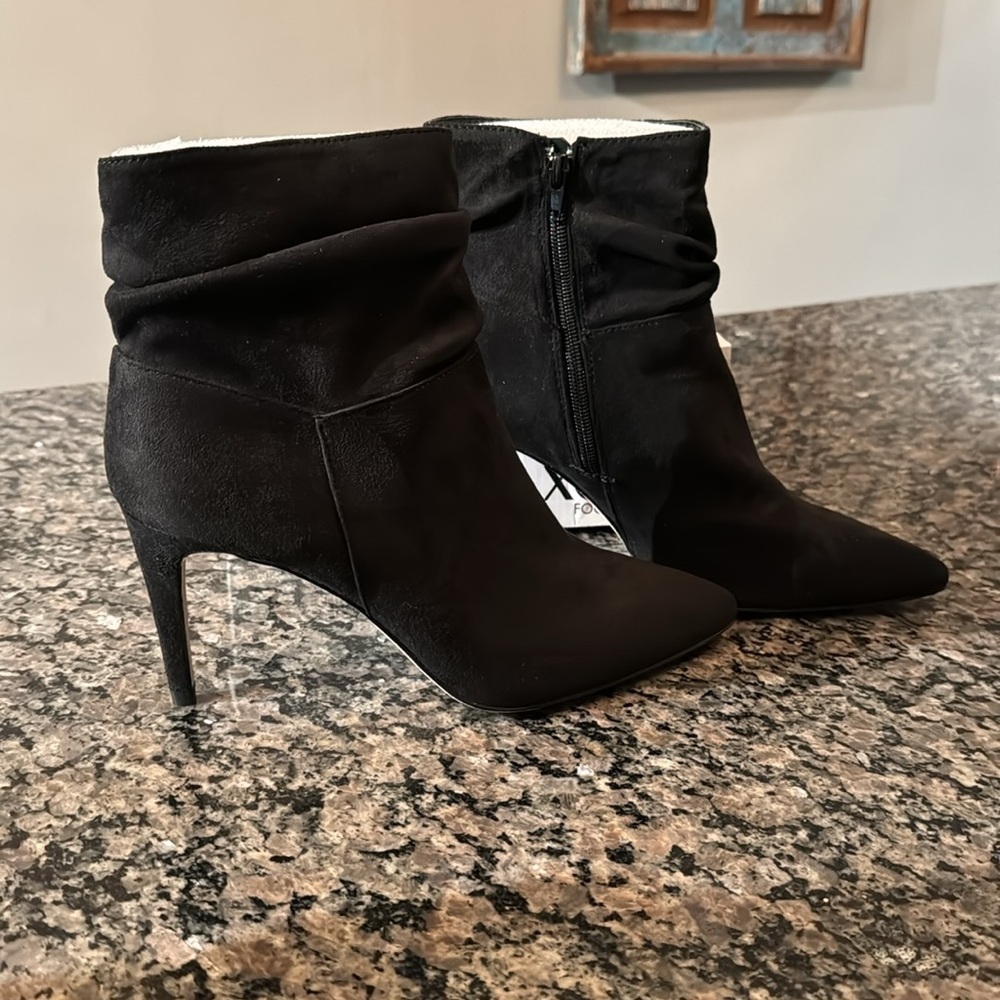 XOXO black booties NIB 10